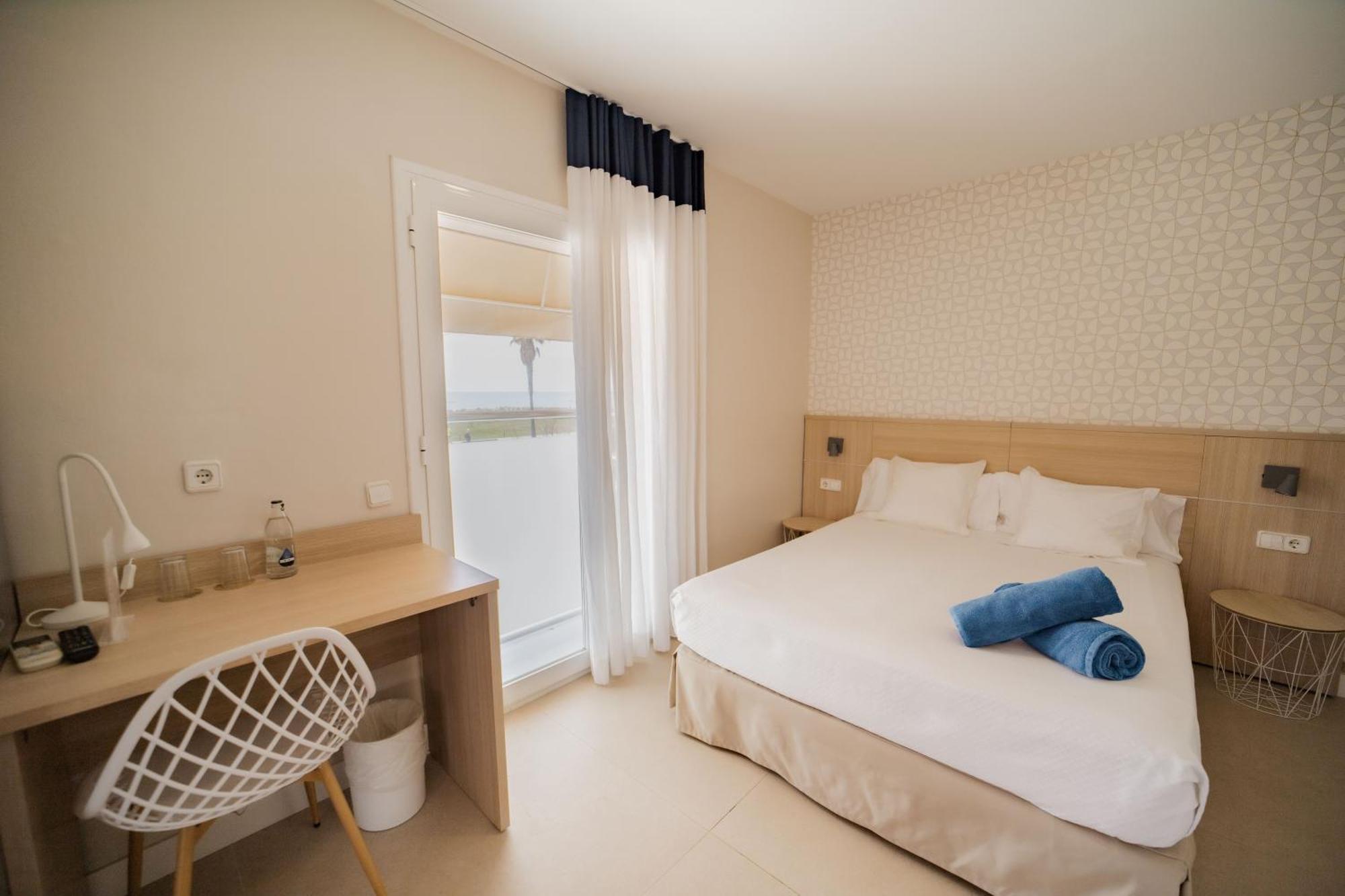 Aparthotel Solifemar Кастельдефельс Экстерьер фото