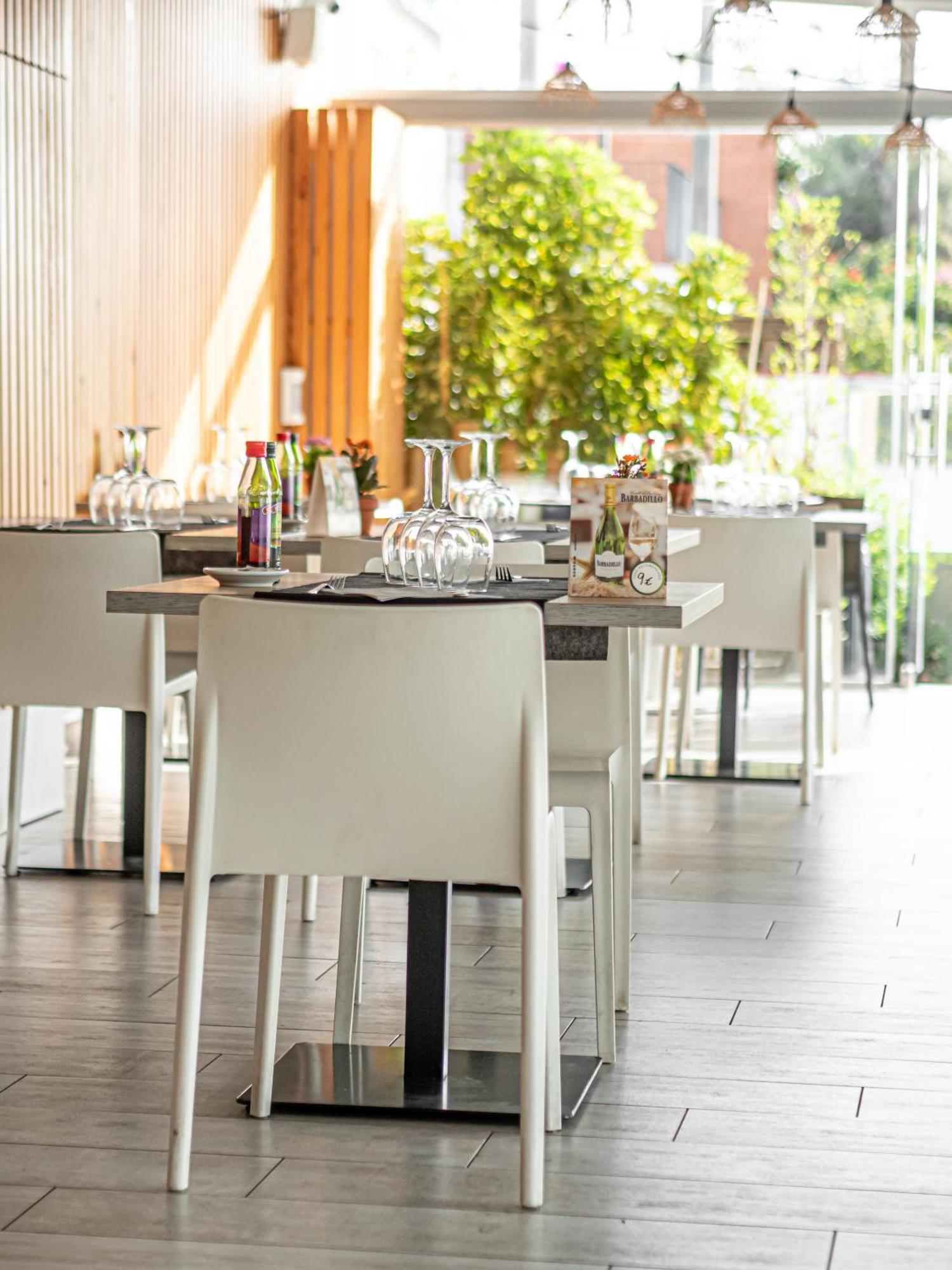 Aparthotel Solifemar Кастельдефельс Экстерьер фото